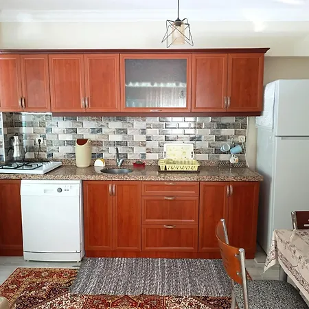 Murat Kaptan Apt * Gundogdu (Marmara Island)